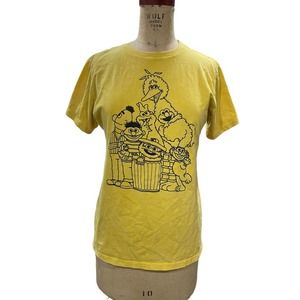 Sesame Street Mighty Fine Yellow Cartoon Graphic T-Shirt Size Medium